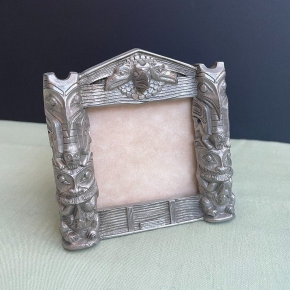 Pewter Totem Longhouse Picture Frame - made in Canada - Picture 1 of 6